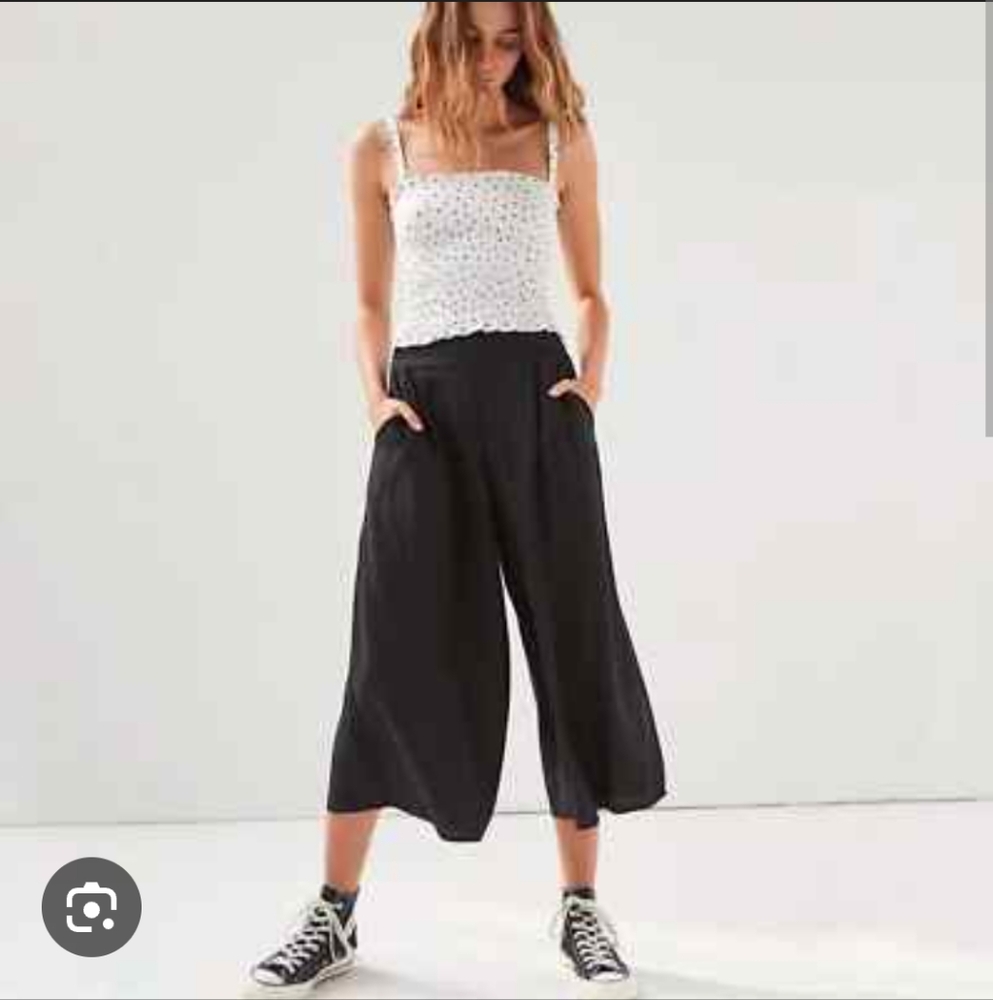 (L) Sunday Best Black  Cropped Cullot